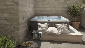 Contemporary Villa Retreat with Heated Pool, Splitska