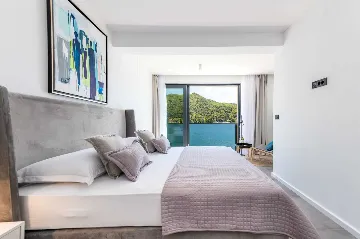 Modern Seaside Villa with Pool in Slano