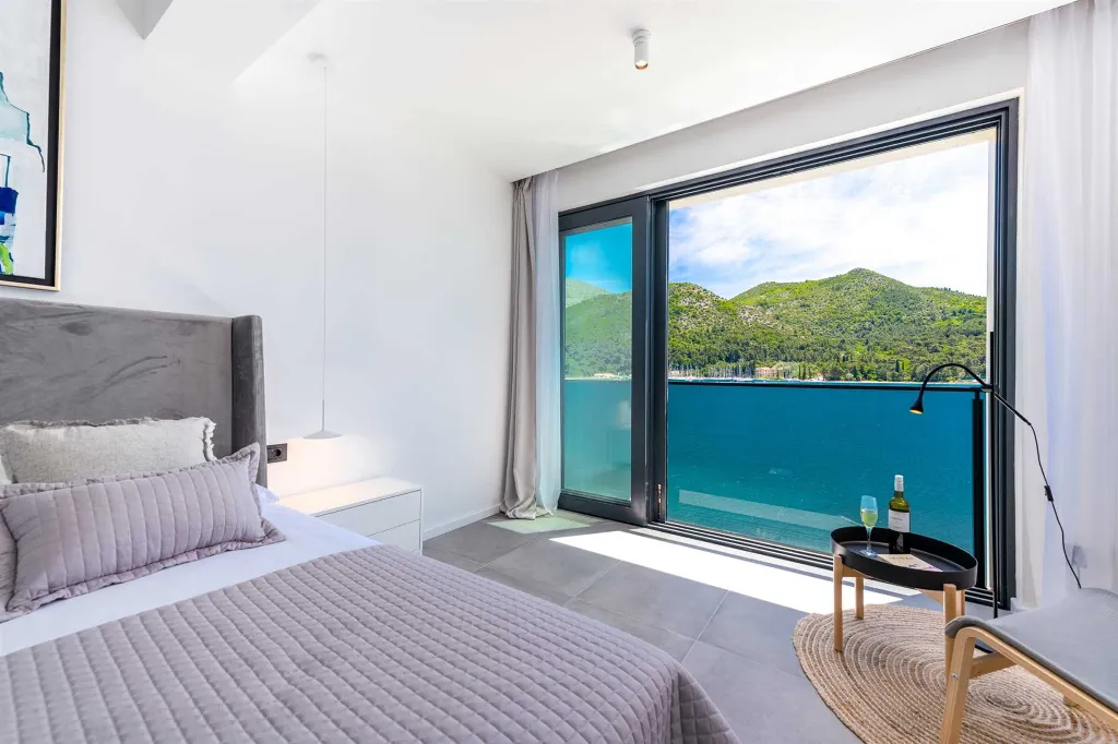 Modern Seaside Villa with Pool in Slano
