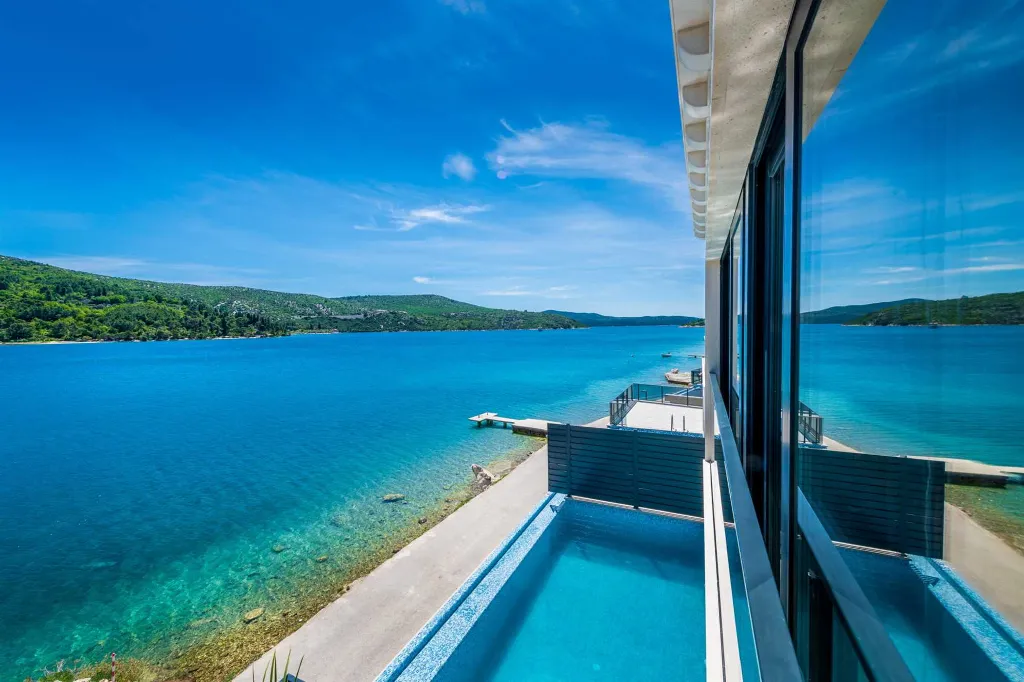 Modern Seaside Villa with Pool in Slano