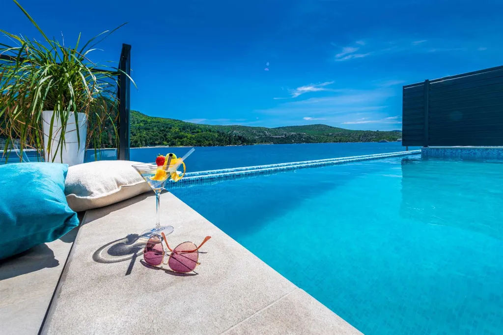 Modern Seaside Villa with Pool in Slano