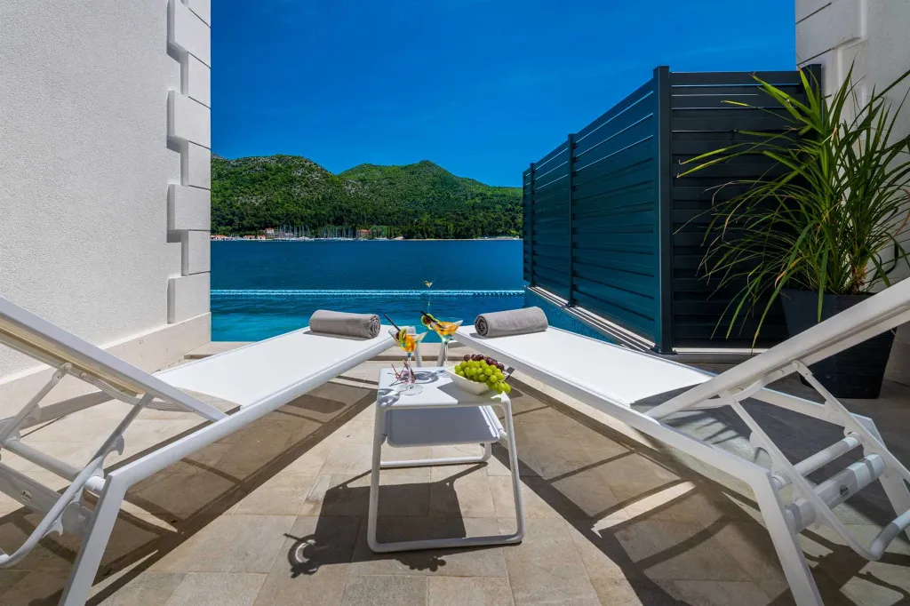 Modern Seaside Villa with Pool in Slano