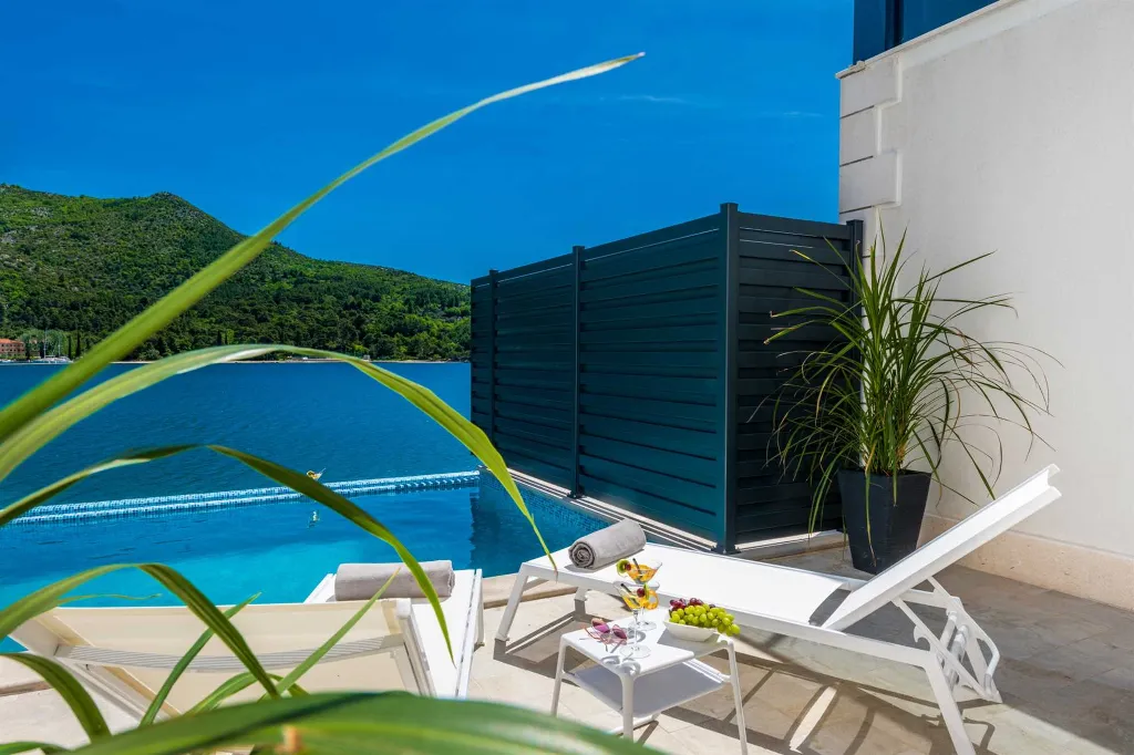 Modern Seaside Villa with Pool in Slano