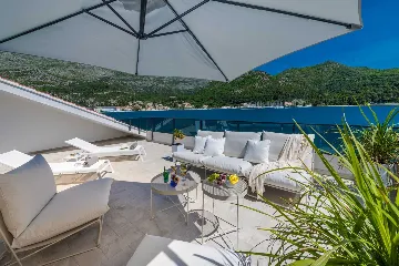 Modern Seaside Villa with Pool in Slano