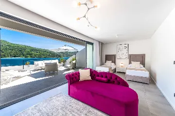 Modern Seaside Villa with Pool in Slano