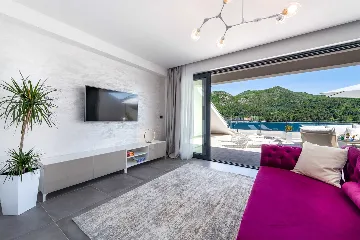 Modern Seaside Villa with Pool in Slano