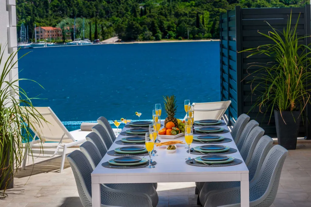 Modern Seaside Villa with Pool in Slano