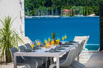 Modern Seaside Villa with Pool in Slano