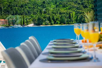 Modern Seaside Villa with Pool in Slano