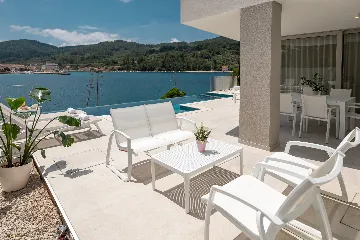 Contemporary Villa Retreat with Pool in Vela Luka