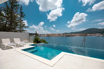 Contemporary Villa Retreat with Pool in Vela Luka