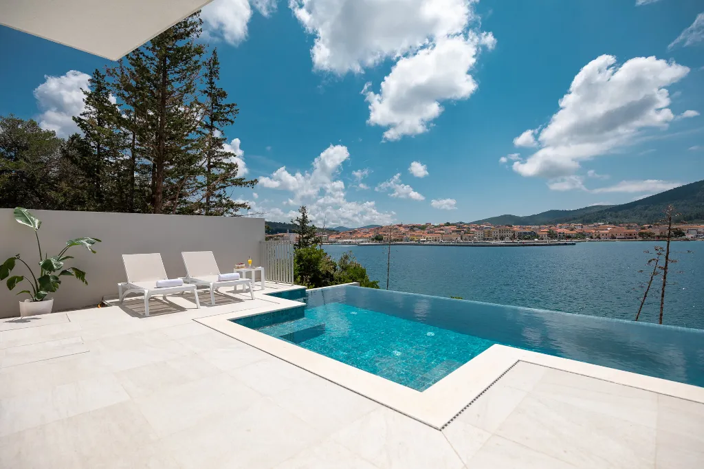 Contemporary Villa Retreat with Pool in Vela Luka