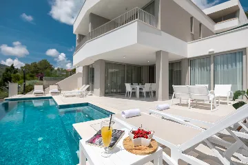 Contemporary Villa Retreat with Pool in Vela Luka