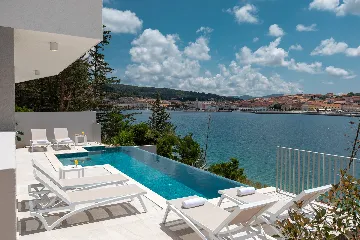 Contemporary Villa Retreat with Pool in Vela Luka