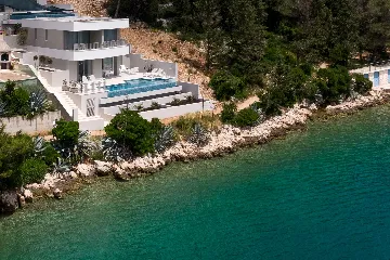 Contemporary Villa Retreat with Pool in Vela Luka
