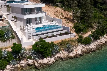 Contemporary Villa Retreat with Pool in Vela Luka