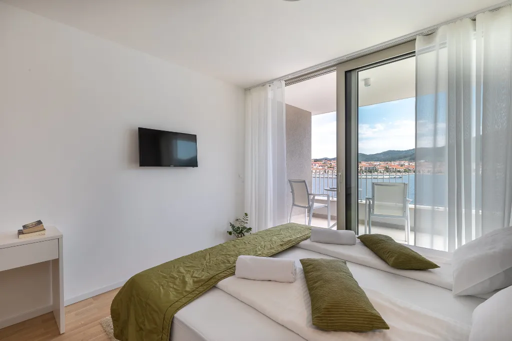 Contemporary Villa Retreat with Pool in Vela Luka