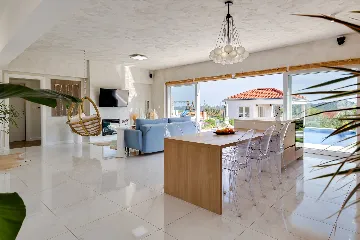 Modern Villa Retreat with Pool in Radašinovci