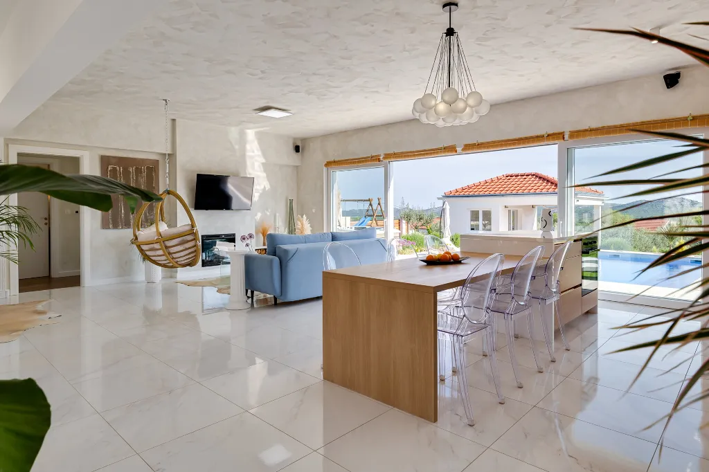 Modern Villa Retreat with Pool in Radašinovci