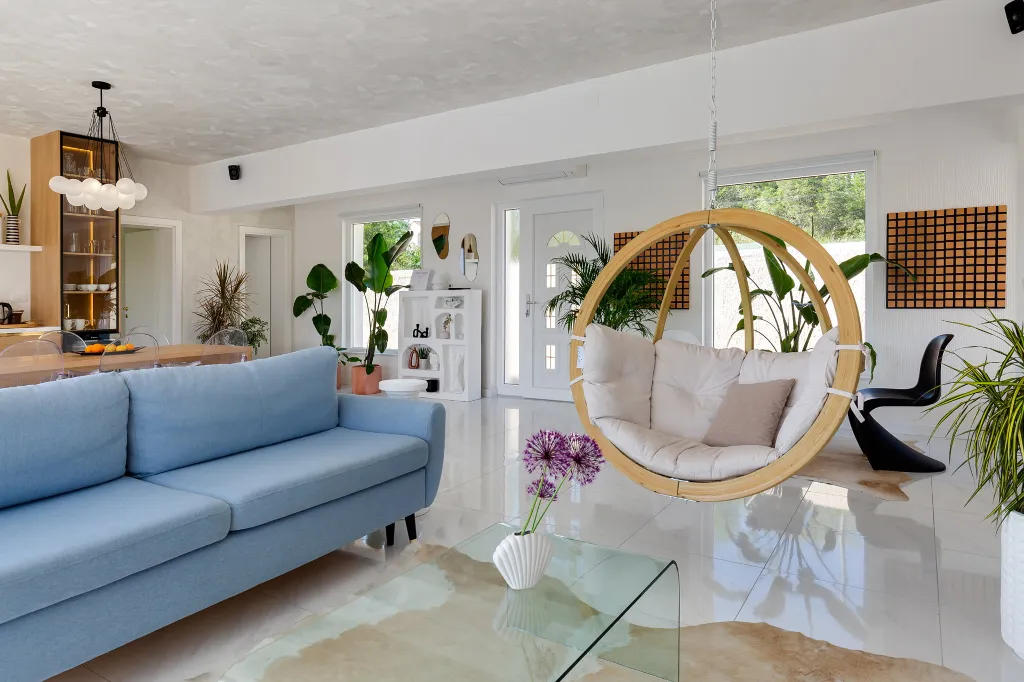 Modern Villa Retreat with Pool in Radašinovci
