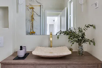 Modern Villa Retreat with Pool in Radašinovci