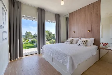 Modern Villa Retreat with Pool in Radašinovci