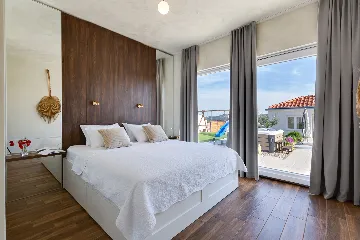 Modern Villa Retreat with Pool in Radašinovci