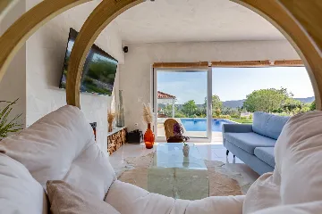 Modern Villa Retreat with Pool in Radašinovci