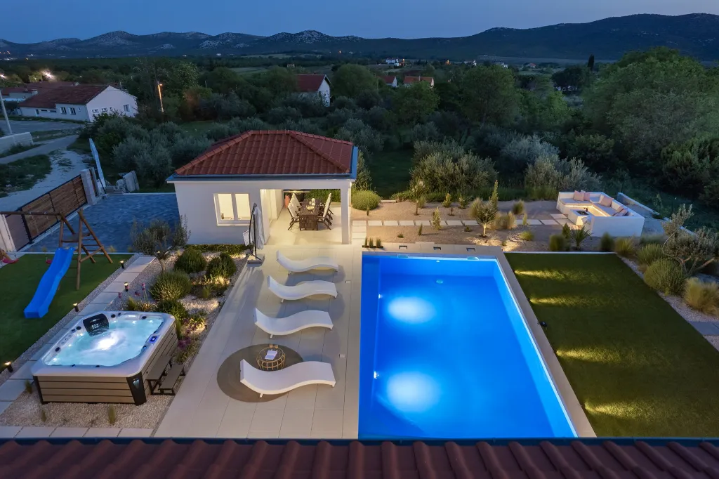 Modern Villa Retreat with Pool in Radašinovci