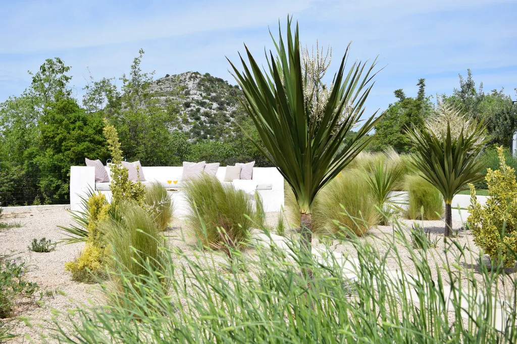 Modern Villa Retreat with Pool in Radašinovci