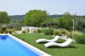 Modern Villa Retreat with Pool in Radašinovci