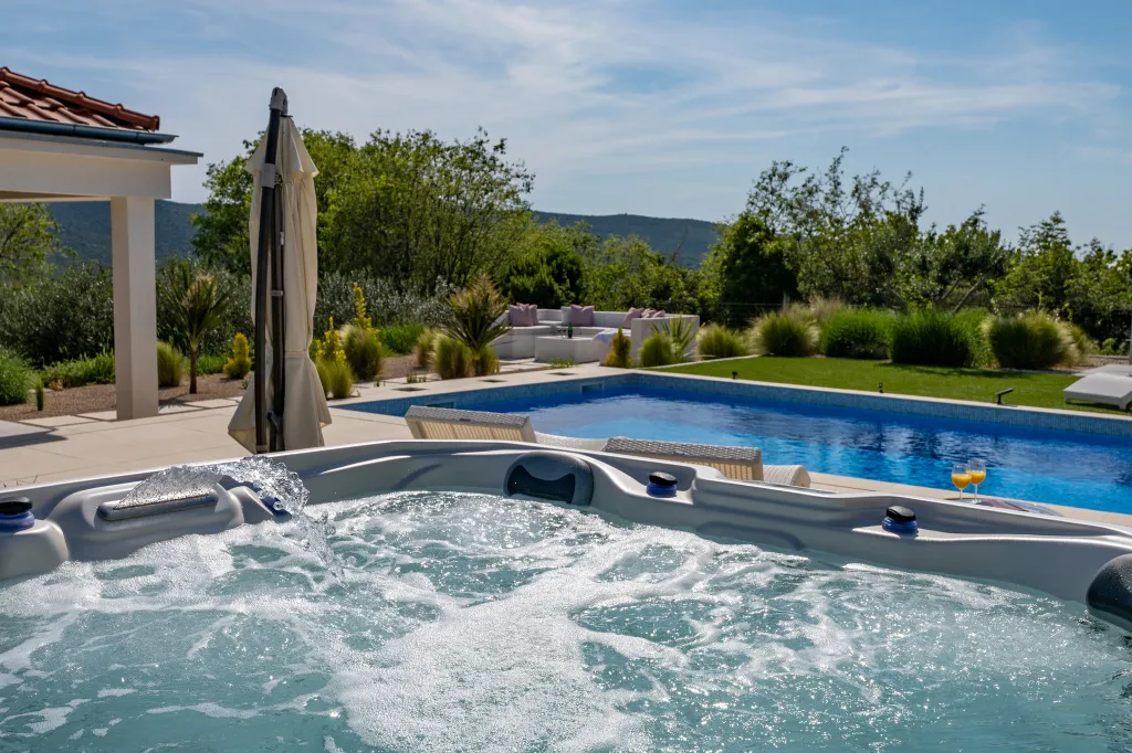 Modern Villa Retreat with Pool in Radašinovci