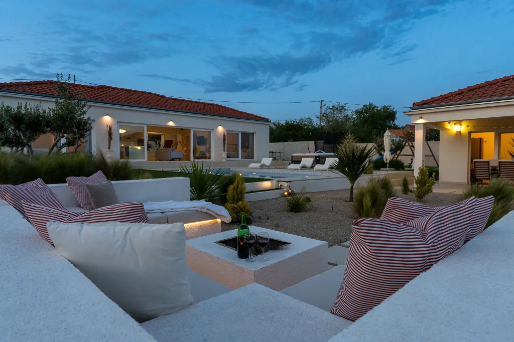 Modern Villa Retreat with Pool in Radašinovci