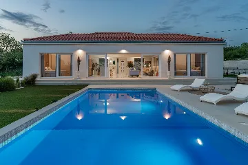 Modern Villa Retreat with Pool in Radašinovci