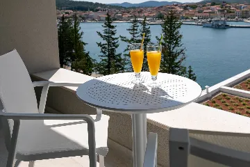 Modern Island Villa with Pool in Vela Luka