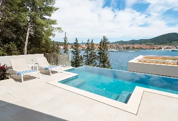 Modern Island Villa with Pool in Vela Luka