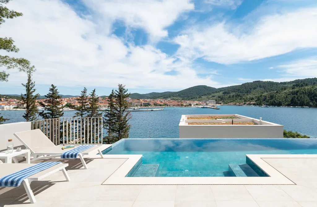 Modern Island Villa with Pool in Vela Luka