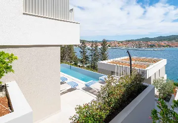 Modern Island Villa with Pool in Vela Luka