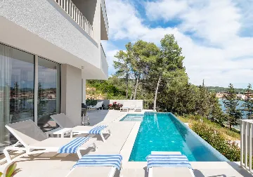Modern Island Villa with Pool in Vela Luka