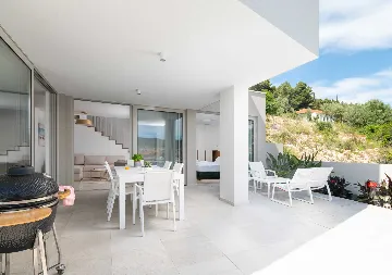 Modern Island Villa with Pool in Vela Luka