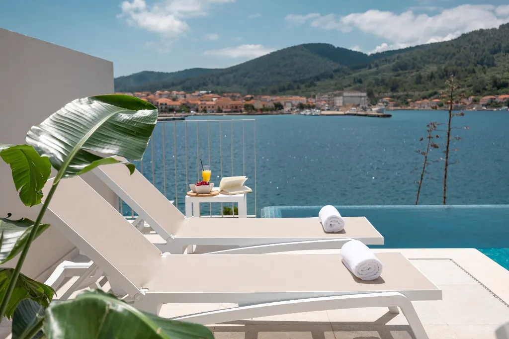 Seaside Villa Escape with Pool, Vela Luka