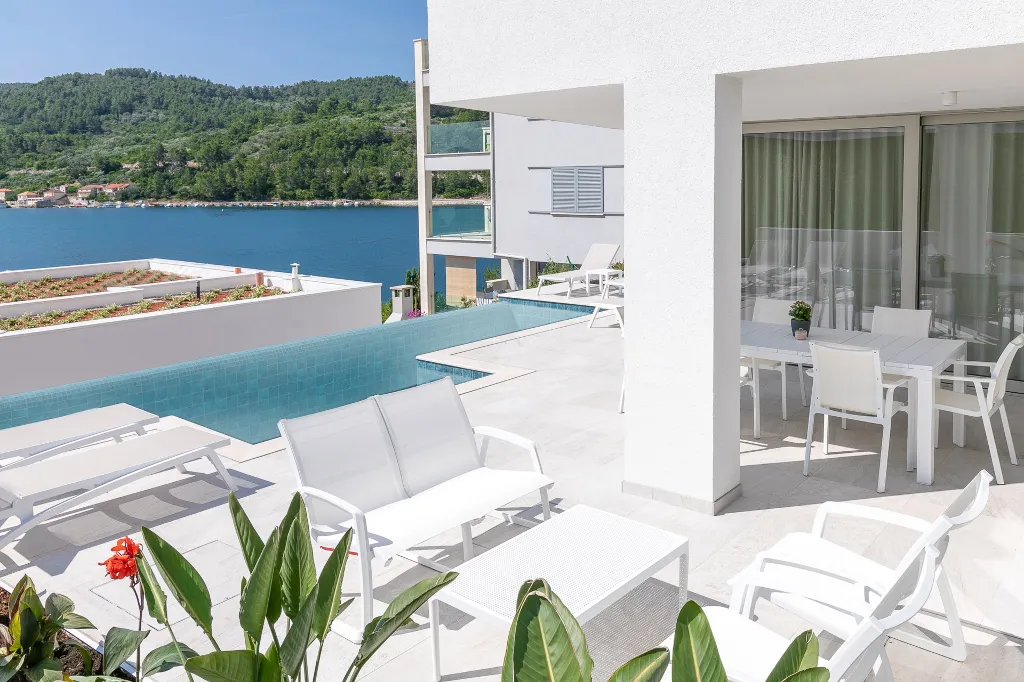 Seaside Villa Escape with Pool, Vela Luka