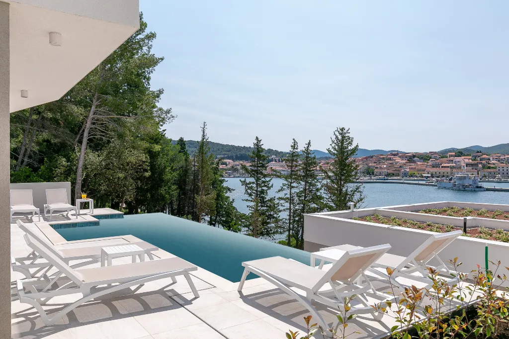 Seaside Villa Escape with Pool, Vela Luka
