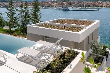 Seaside Villa Escape with Pool, Vela Luka