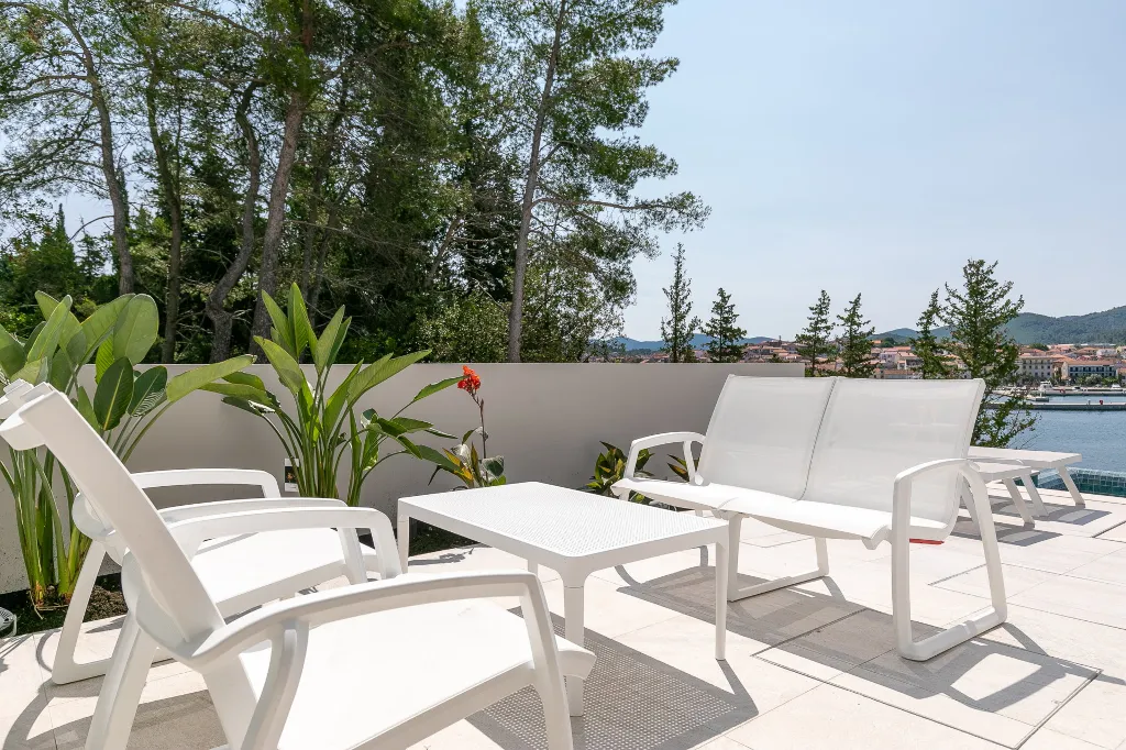 Seaside Villa Escape with Pool, Vela Luka