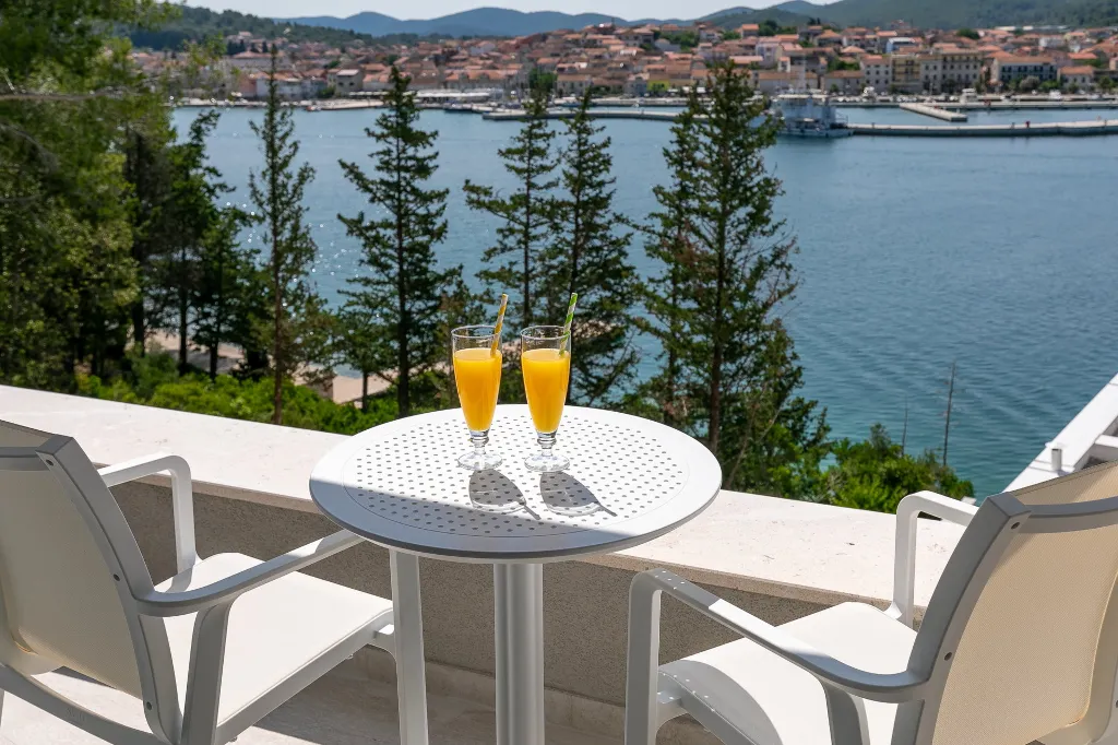 Seaside Villa Escape with Pool, Vela Luka