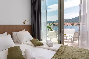 Seaside Villa Escape with Pool, Vela Luka