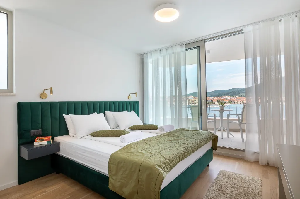 Seaside Villa Escape with Pool, Vela Luka