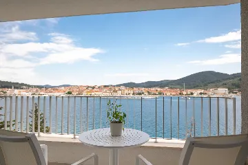 Seaside Villa Escape with Pool, Vela Luka