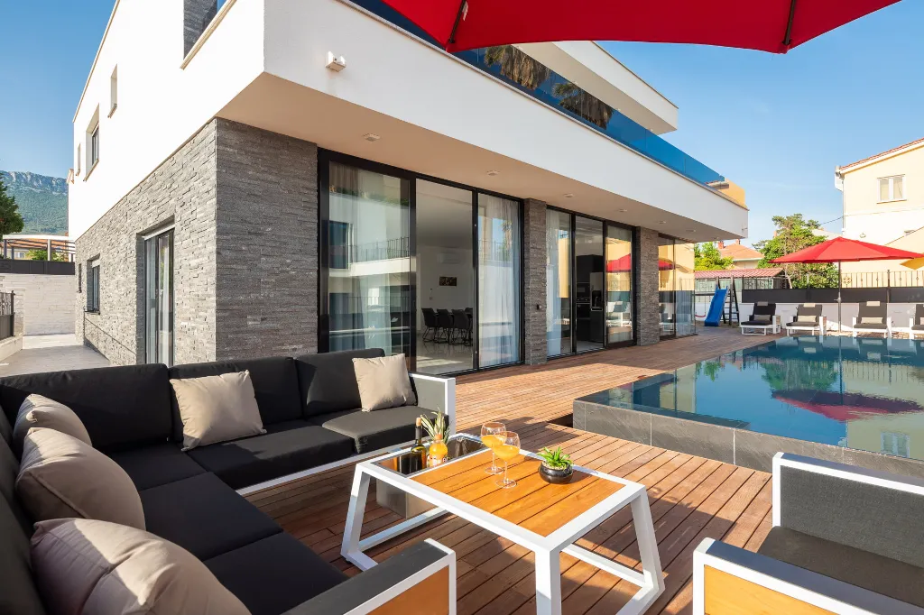 Modern 7-Bedroom Villa with Heated Pool in Kaštel Stari